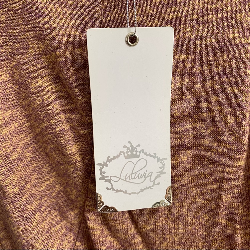 Luluvia Anthropologie Boho Heathered Knit Top with 3D Floral Lace Size M NWT - Picture 4 of 12